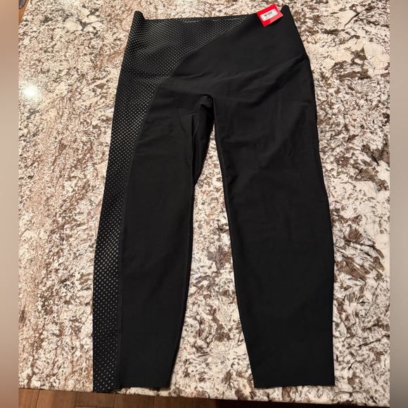 SPANX Reflective Leggings - Picture 3 of 12